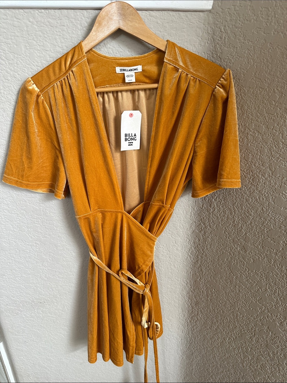 Billabong Orange Mustard Velvet Lush For Life Wrap Dress Size L NWTs